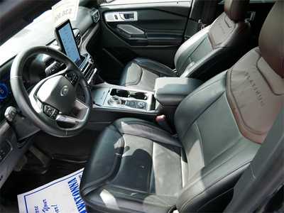 2022 Ford Explorer, $36999. Photo 7