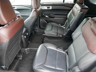 2022 Ford Explorer, $36999. Photo 8