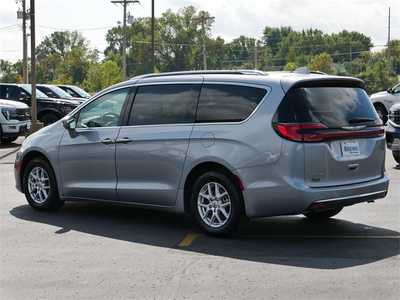 2021 Chrysler Pacifica, $17499. Photo 3