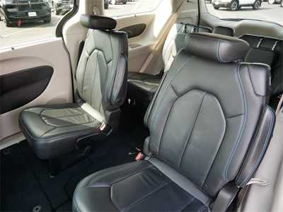 2021 Chrysler Pacifica, $17499. Photo 8