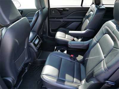 2022 Lincoln Aviator, $39999. Photo 8