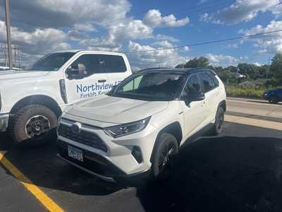2019 Toyota RAV4, $25999. Photo 1