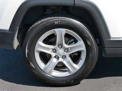 2024 Jeep Compass, $21999. Photo 5