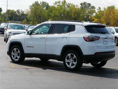2024 Jeep Compass, $21999. Photo 3