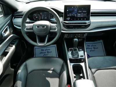 2024 Jeep Compass, $21999. Photo 9