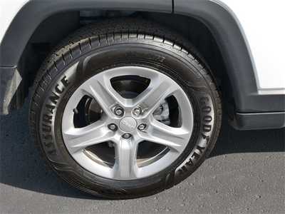 2024 Jeep Compass, $21999. Photo 5