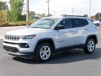 2024 Jeep Compass, $21999. Photo 2