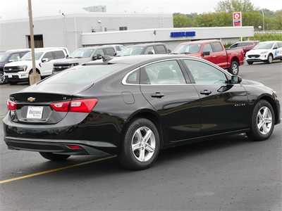 2023 Chevrolet Malibu, $17999. Photo 4