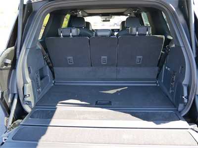 2025 Lincoln Navigator, $105190. Photo 10