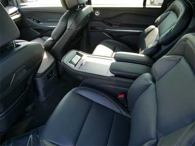 2025 Lincoln Navigator, $105190. Photo 12