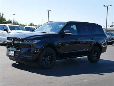 2025 Lincoln Navigator, $105190. Photo 3