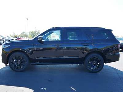 2025 Lincoln Navigator, $105190. Photo 4