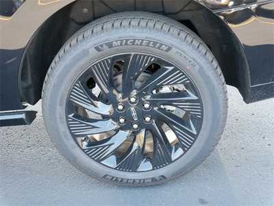 2025 Lincoln Navigator, $105190. Photo 9