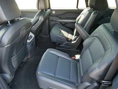 2025 Lincoln Navigator L, $105675. Photo 12