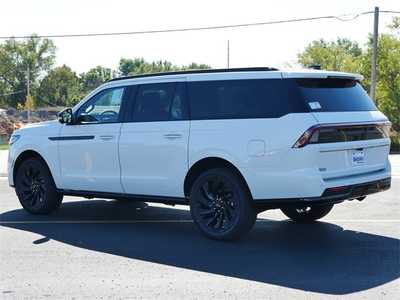 2025 Lincoln Navigator L, $105675. Photo 5