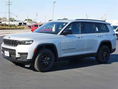 2025 Jeep Grand Cherokee L, $40716. Photo 3