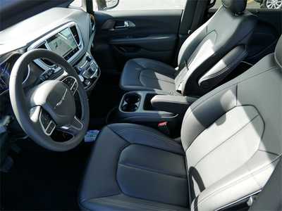 2026 Chrysler Pacifica, $46430. Photo 11