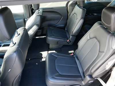 2026 Chrysler Pacifica, $46430. Photo 12