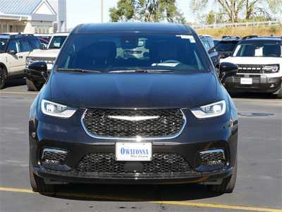 2026 Chrysler Pacifica, $46430. Photo 2