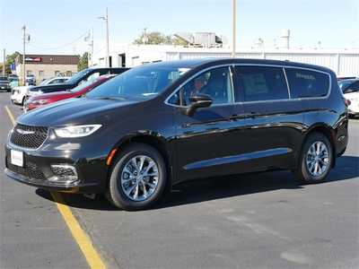 2026 Chrysler Pacifica, $46430. Photo 3