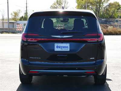 2026 Chrysler Pacifica, $46430. Photo 6