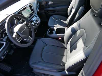 2026 Chrysler Pacifica, $46925. Photo 11