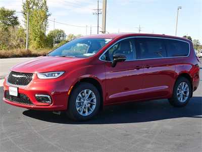 2026 Chrysler Pacifica, $46925. Photo 3