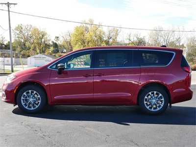 2026 Chrysler Pacifica, $46925. Photo 4