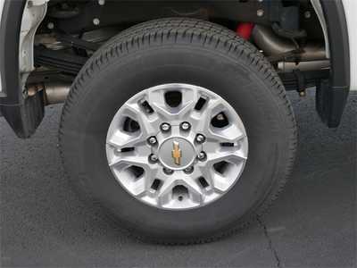 2021 Chevrolet 3500 Crew Cab, $43999. Photo 5