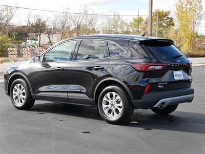 2025 Ford Escape, $25499. Photo 3