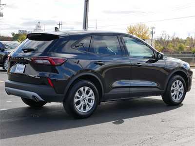 2025 Ford Escape, $25499. Photo 4