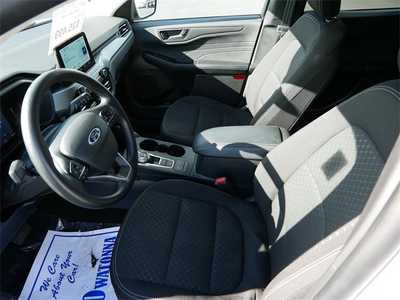 2025 Ford Escape, $25499. Photo 7