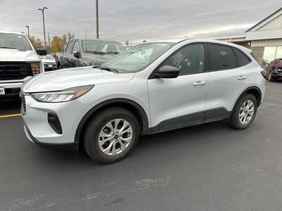 2025 Ford Escape, $25499. Photo 1