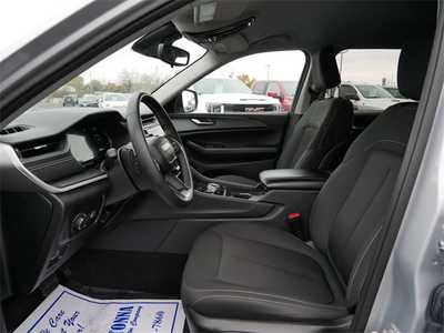 2023 Jeep Grand Cherokee L, $25999. Photo 7