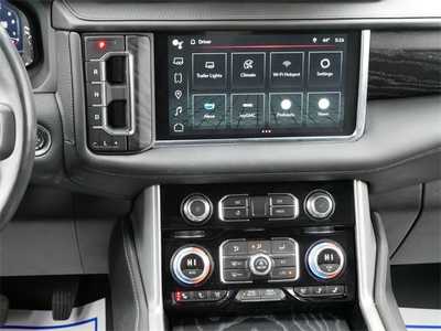 2022 GMC Yukon XL, $59999. Photo 10
