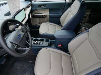 2025 Ford Maverick, $39015. Photo 11