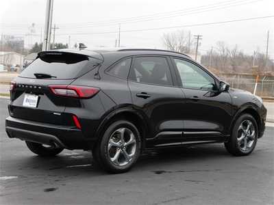 2023 Ford Escape, $20499. Photo 4
