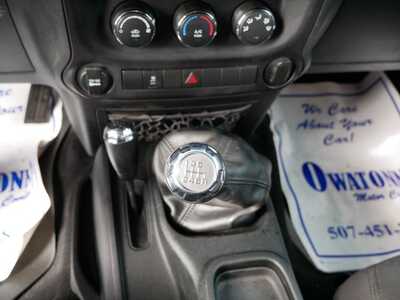 2017 Jeep Wrangler, $19999. Photo 10