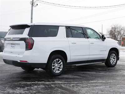 2025 Chevrolet Suburban, $63999. Photo 4