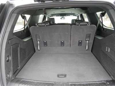 2025 Chevrolet Suburban, $63999. Photo 6