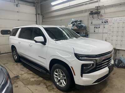 2025 Chevrolet Suburban, $63999. Photo 1