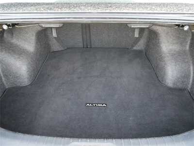 2023 Nissan Altima, $17999. Photo 6
