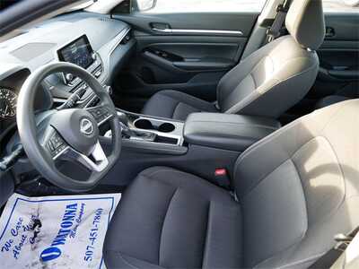 2023 Nissan Altima, $17999. Photo 7