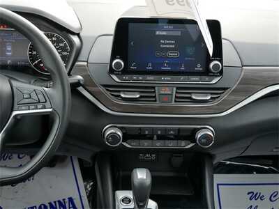 2024 Nissan Altima, $17999. Photo 10