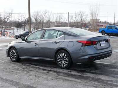 2024 Nissan Altima, $17999. Photo 3