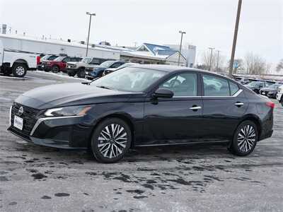 2024 Nissan Altima, $17999. Photo 2