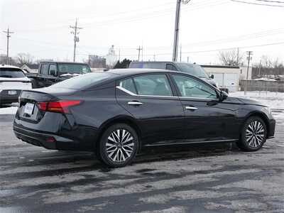 2024 Nissan Altima, $17999. Photo 4