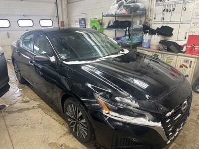 2024 Nissan Altima, $17999. Photo 1