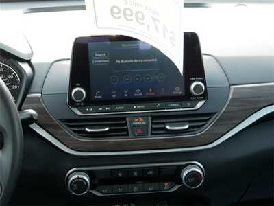 2024 Nissan Altima, $17999. Photo 10