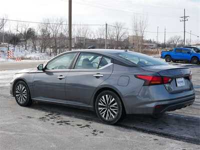 2024 Nissan Altima, $17999. Photo 3